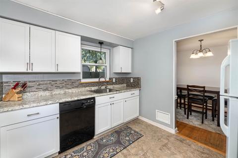 8070 Colette Ln, Cincinnati, OH 45224 photo 12