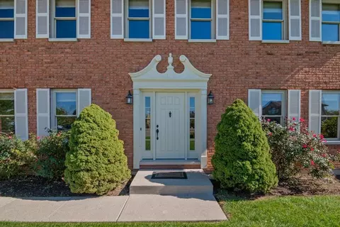 9548 Brownstone Ct, West Chester, OH 45241 photo 2