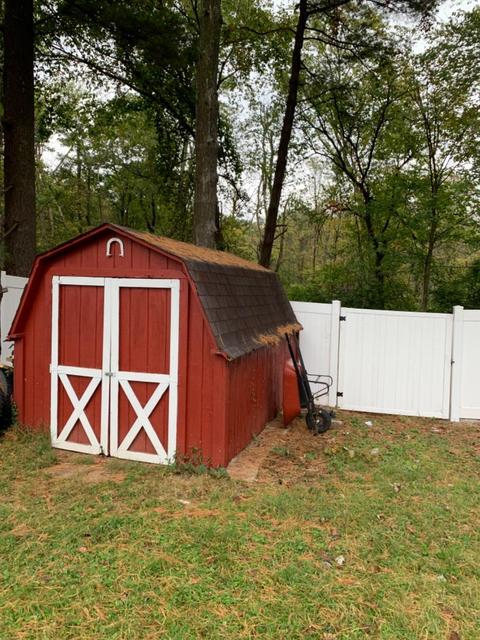 19 Brompton Ln, Greenhills, OH 45218 photo 9