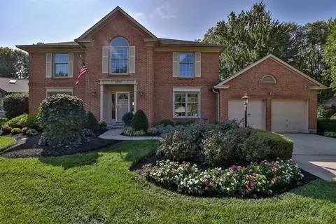 5577 Samstone Ct, Blue Ash, OH 45242 photo 2