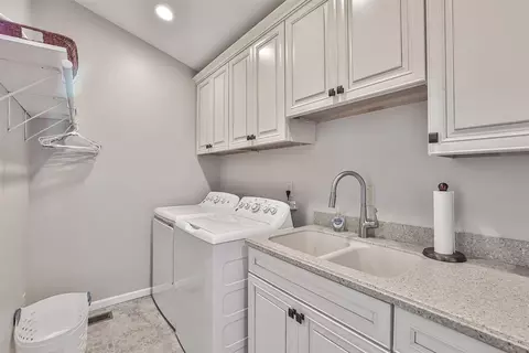 5577 Samstone Ct, Blue Ash, OH 45242 photo 34