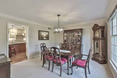 5577 Samstone Ct, Blue Ash, OH 45242 photo 9