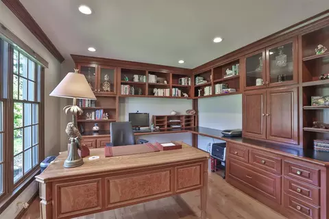 5577 Samstone Ct, Blue Ash, OH 45242 photo 16