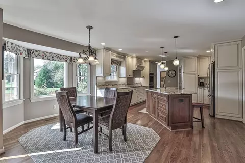 5577 Samstone Ct, Blue Ash, OH 45242 photo 13