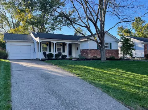 106 Junedale Dr, Greenhills, OH 45218 photo 1