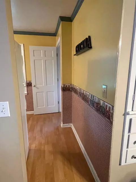 106 Junedale Dr, Greenhills, OH 45218 photo 8
