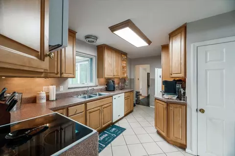 8292 Forest Rd, Cincinnati, OH 45255 photo 14