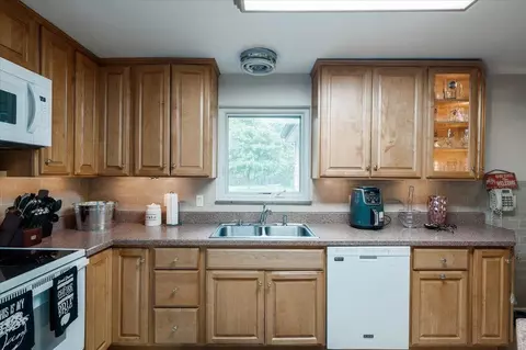8292 Forest Rd, Cincinnati, OH 45255 photo 15