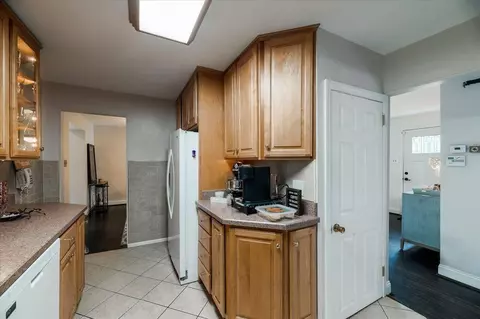 8292 Forest Rd, Cincinnati, OH 45255 photo 16