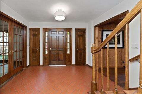 5871 Ropes Dr, Cincinnati, OH 45244 photo 3
