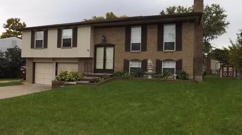 2573 Willowspring Ct, Cincinnati, OH 45231 photo 1
