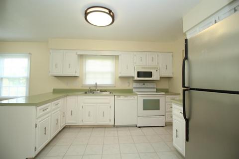 844 Cedarhill Dr, Cincinnati, OH 45240 photo 9