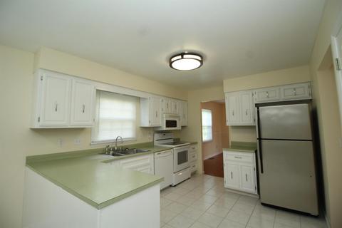 844 Cedarhill Dr, Cincinnati, OH 45240 photo 10