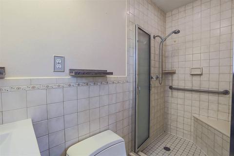 54 Hamlin Dr, Greenhills, OH 45218 photo 14