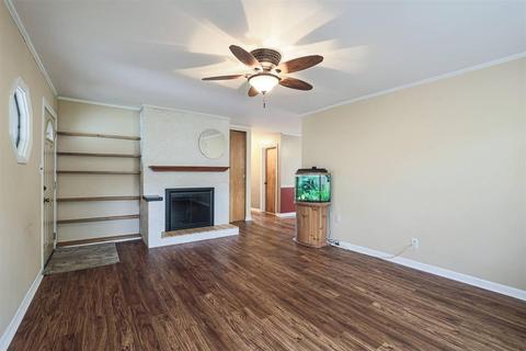 54 Hamlin Dr, Greenhills, OH 45218 photo 5