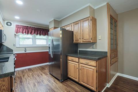 54 Hamlin Dr, Greenhills, OH 45218 photo 33