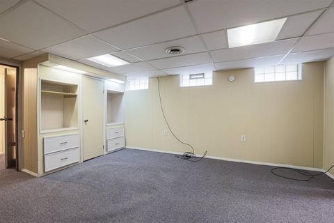 54 Hamlin Dr, Greenhills, OH 45218 photo 19
