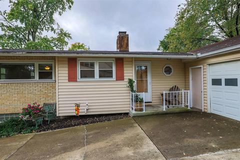 54 Hamlin Dr, Greenhills, OH 45218 photo 3