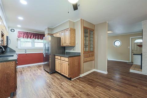 54 Hamlin Dr, Greenhills, OH 45218 photo 7