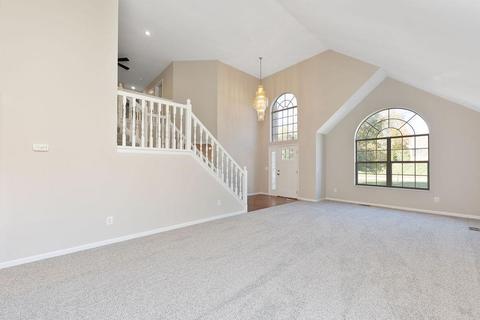 882 Castlebay Dr, Cincinnati, OH 45245 photo 17