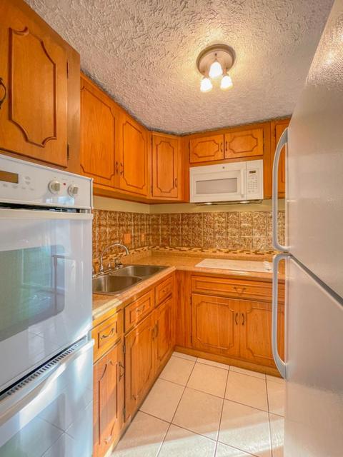 1417 Randomhill Rd, Cincinnati, OH 45231 photo 6