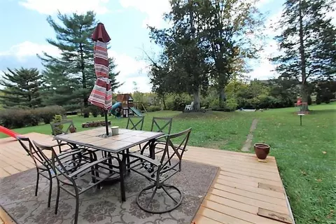 877 Sycamore Blvd, Cincinnati, OH 45245 photo 3