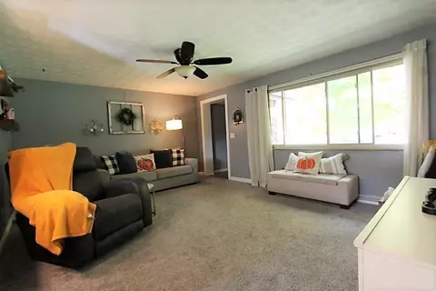 877 Sycamore Blvd, Cincinnati, OH 45245 photo 12