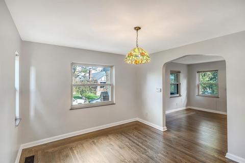 3307 Glenhurst Pl, Cincinnati, OH 45209 photo 9