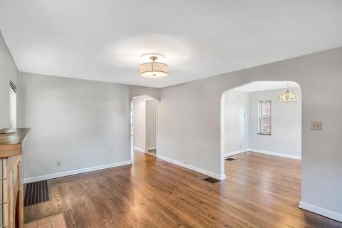 3307 Glenhurst Pl, Cincinnati, OH 45209 photo 8