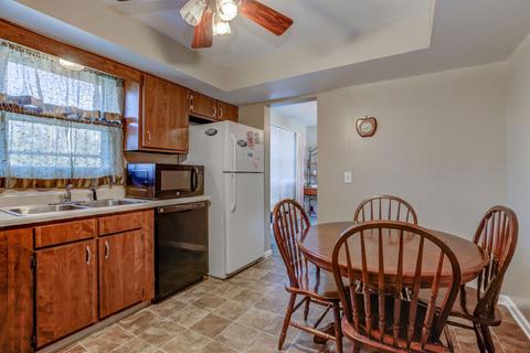 1036 Ironstone Dr, Forest Park, OH 45240 photo 13