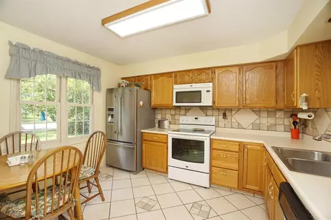 3048 Chatham Ct, Maineville, OH 45039 photo 10