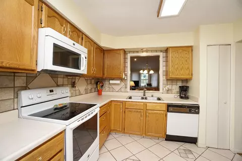 3048 Chatham Ct, Maineville, OH 45039 photo 11