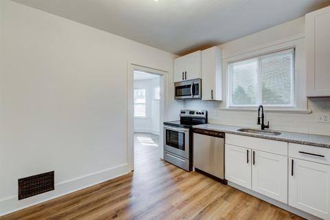 3068 Lischer Ave, Cincinnati, OH 45211 photo 23