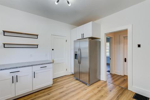 3068 Lischer Ave, Cincinnati, OH 45211 photo 8