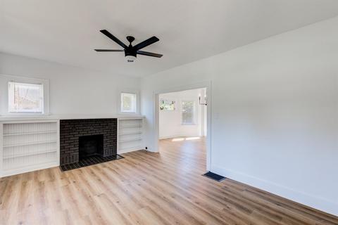 3068 Lischer Ave, Cincinnati, OH 45211 photo 3