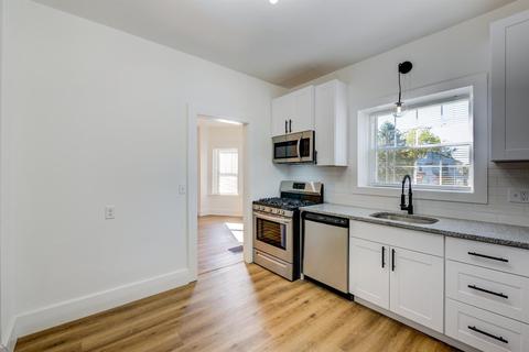 3068 Lischer Ave, Cincinnati, OH 45211 photo 9