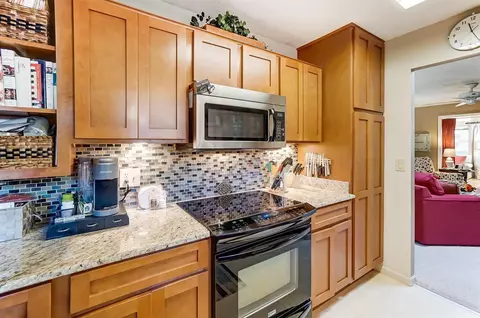 9883 Beau Ln, Springfield Twp, OH 45321 photo 24