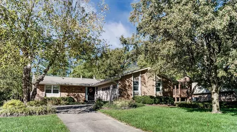 9883 Beau Ln, Springfield Twp, OH 45321 photo 1