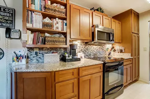 9883 Beau Ln, Springfield Twp, OH 45321 photo 23