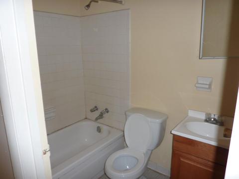 694 Gholson Ave, Cincinnati, OH 45229 photo 3