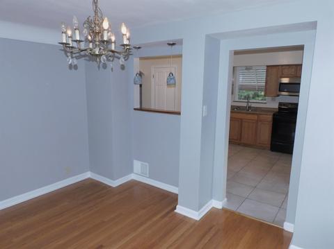 3957 Harmar Ct, Cincinnati, OH 45211 photo 17