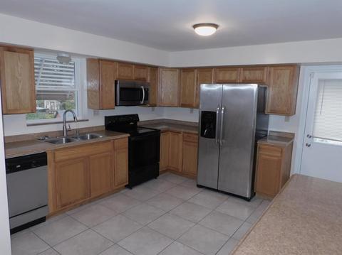 3957 Harmar Ct, Cincinnati, OH 45211 photo 14