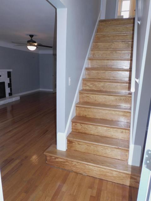 3957 Harmar Ct, Cincinnati, OH 45211 photo 4
