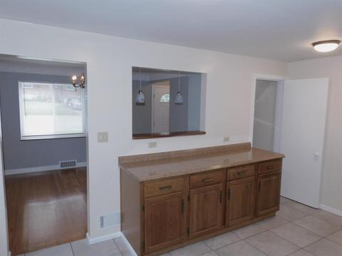 3957 Harmar Ct, Cincinnati, OH 45211 photo 16
