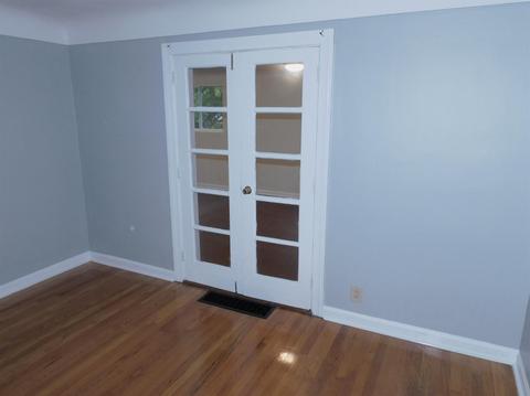 3957 Harmar Ct, Cincinnati, OH 45211 photo 9