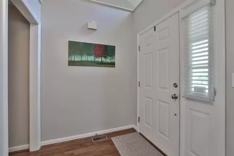 6089 Winnetka Dr, Cincinnati, OH 45236 photo 4