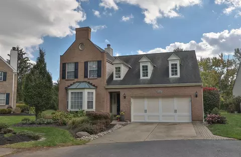 6089 Winnetka Dr, Cincinnati, OH 45236 photo 2