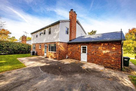 9621 Leebrook Dr, Cincinnati, OH 45231 photo 5