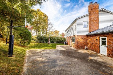 9621 Leebrook Dr, Cincinnati, OH 45231 photo 4