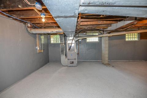 Undisclosed, Cincinnati, OH 45205 photo 10